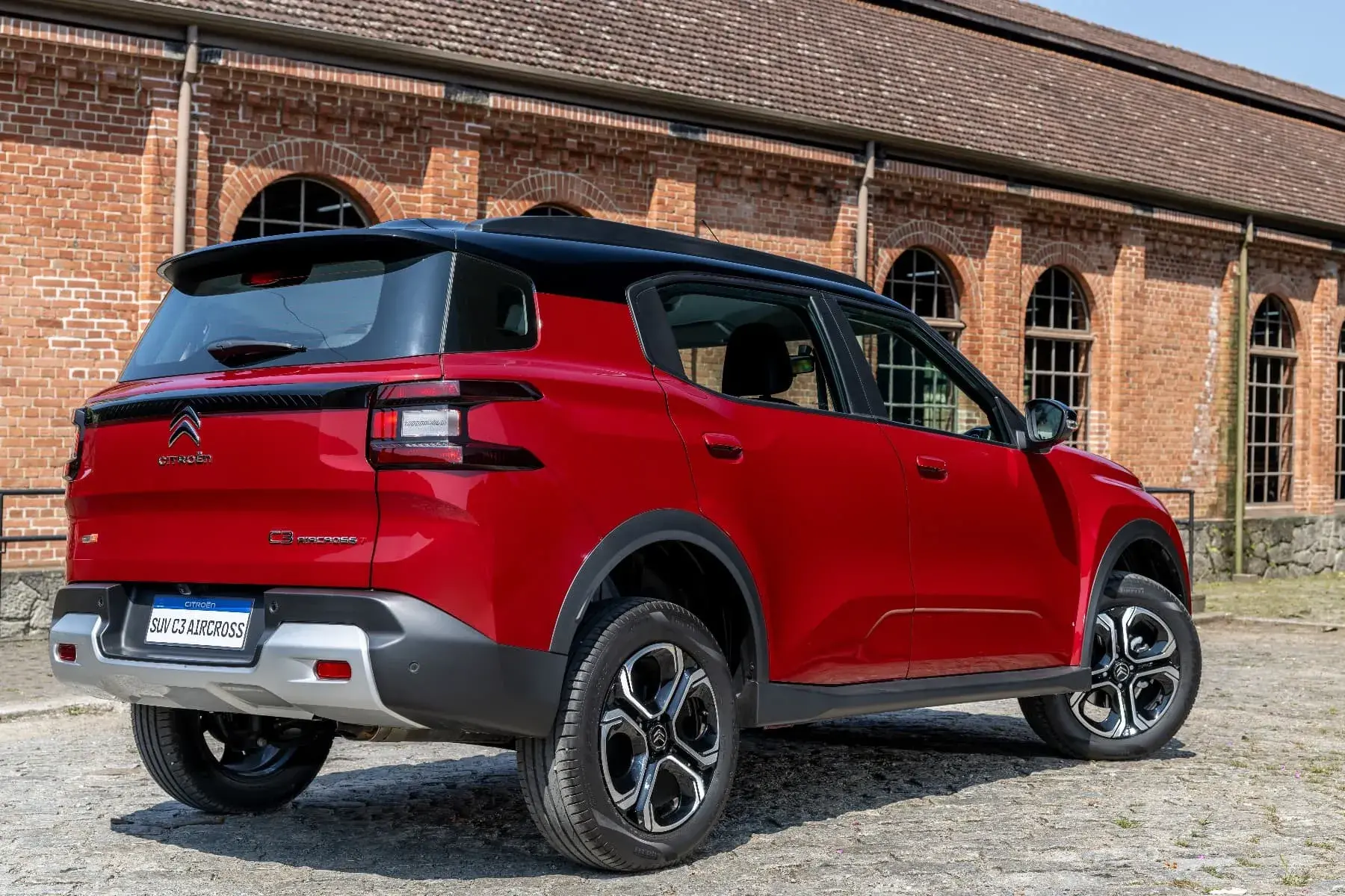 SUV Citroen C3 Aircross 9 SUV Citroën C3 Aircross fica até R$ 24,2 mil mais barato em agosto