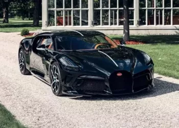 bugatti la voiture noire definitive capa