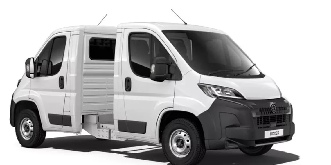 van bizarra capa Peugeot e Citroën lançam vans com design inovador: uma solução comercial inteligente