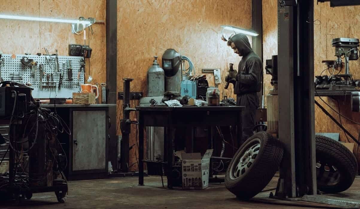 carros usados mecanico 1 Carros Usados com Manutenção Barata: 5 Modelos Confiáveis para Comprar em 2024