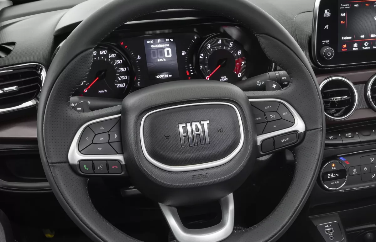 Fiat Cronos 1.3 Automático: Uma Opção Eficiente e Confortável