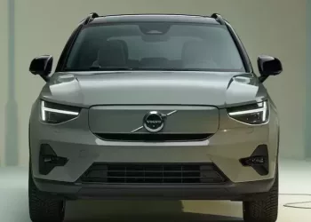 xc40-bev-gallery-1-21x9-1