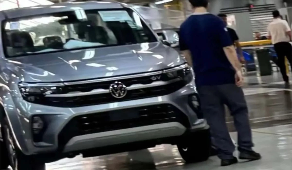 Amarok 2025 capa