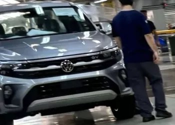 Amarok 2025 capa