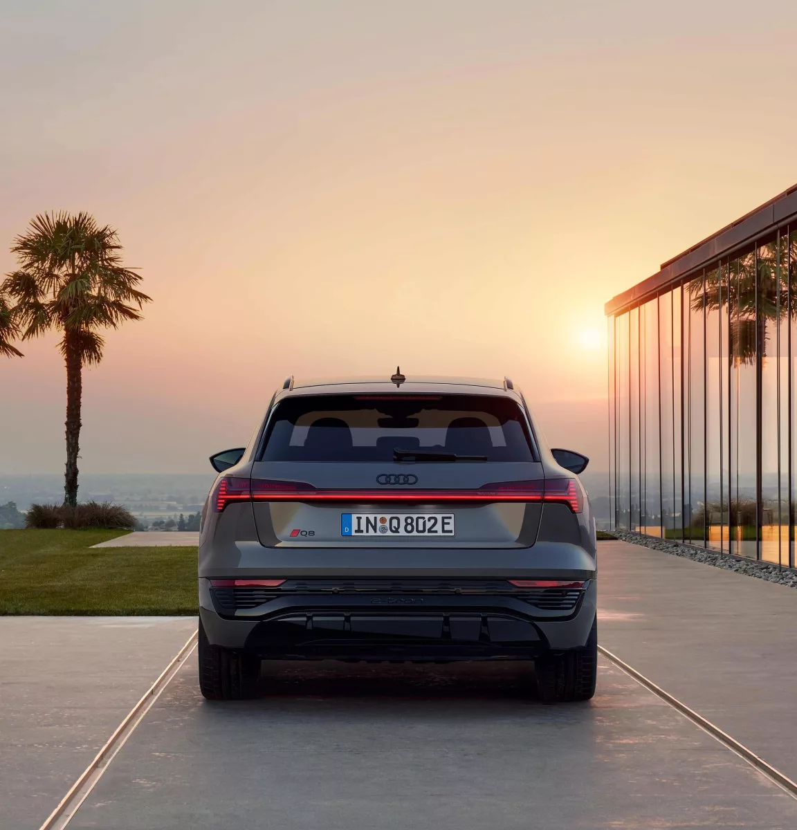  Audi Q8 e-tron