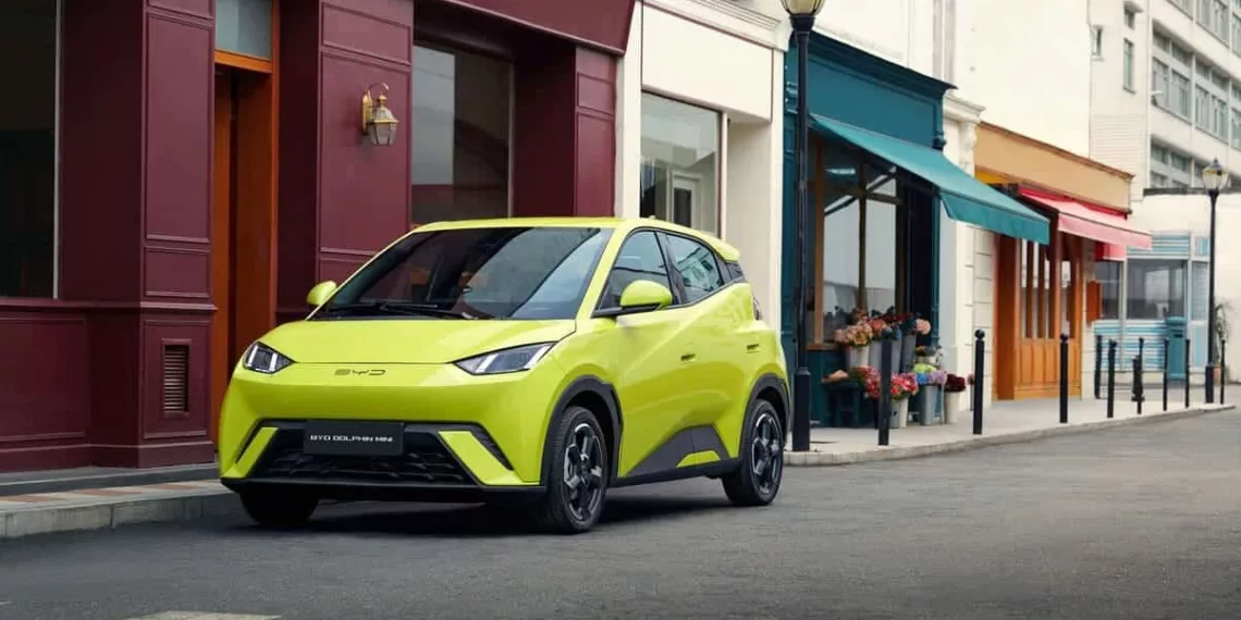 byd dolphin mini 5 lugares capa BYD Dolphin Mini de Cinco Lugares Chega ao Brasil com Preço já definido.