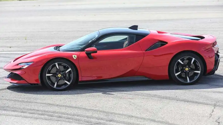 ferrari sf90 stradale la prova