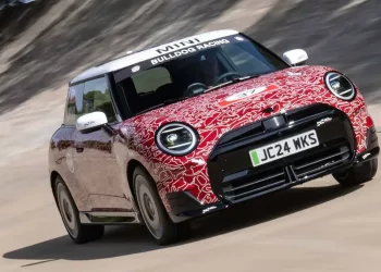 mini john cooper works e prototype capa