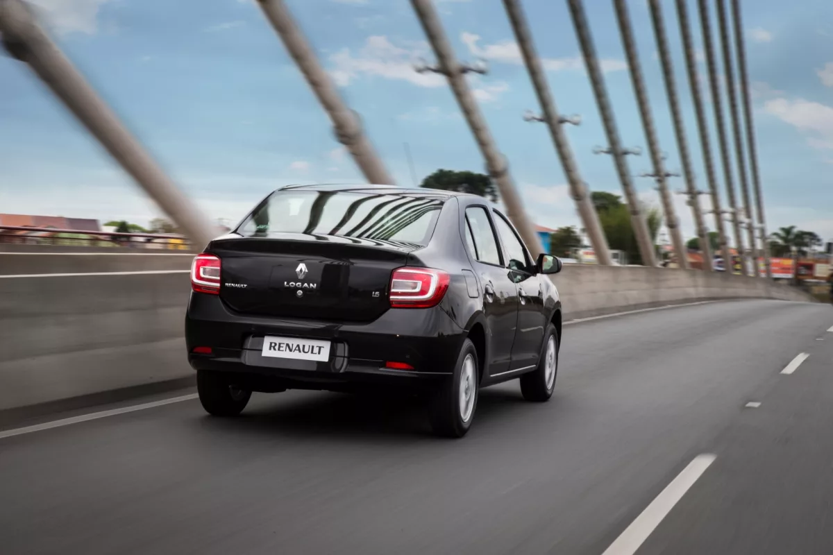 Renault Logan: 10 Fatores Essenciais ao Comprar Este Sedã Usado