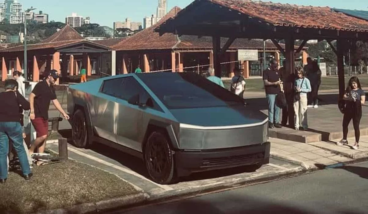 tesla cybertruck