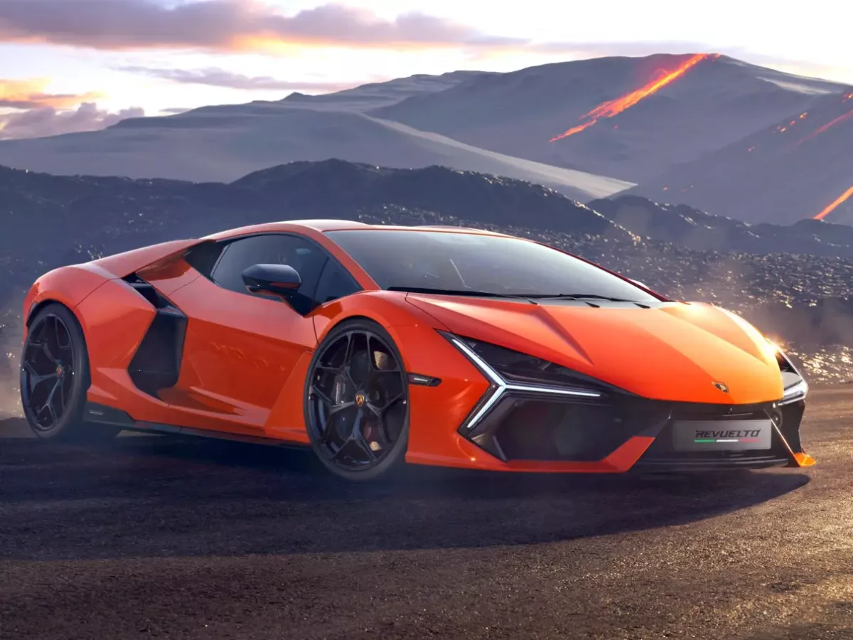 Lamborghini Revuelto 2023 1 1