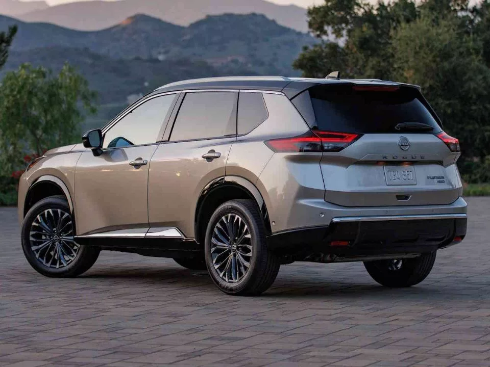 Nissan Rogue 1 jpg