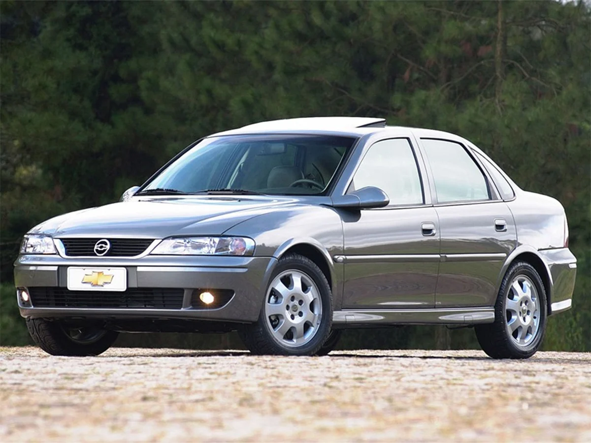 chevrolet vectra cd cinza de frente