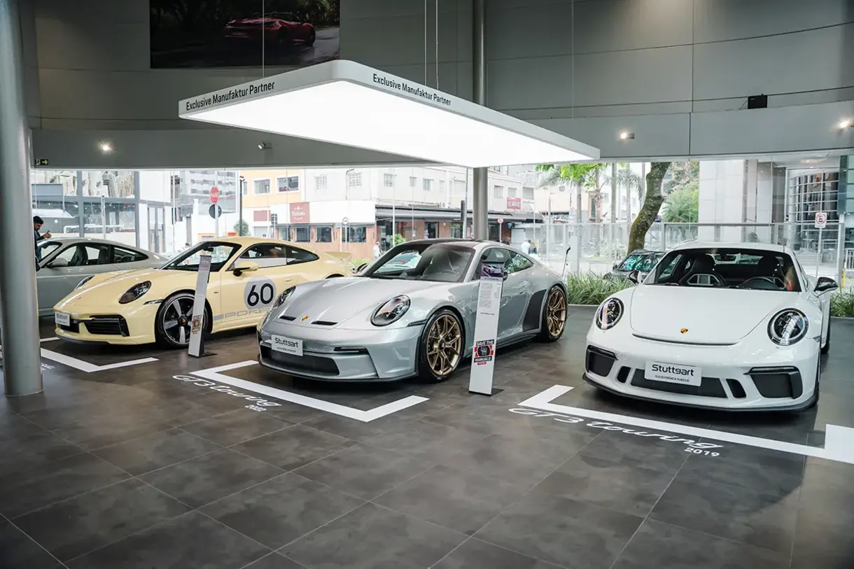 30 set 24 Exposicao de Porsches Exposição de Porsches esportivos com câmbio manual destaca raridades e exclusividade em São Paulo"