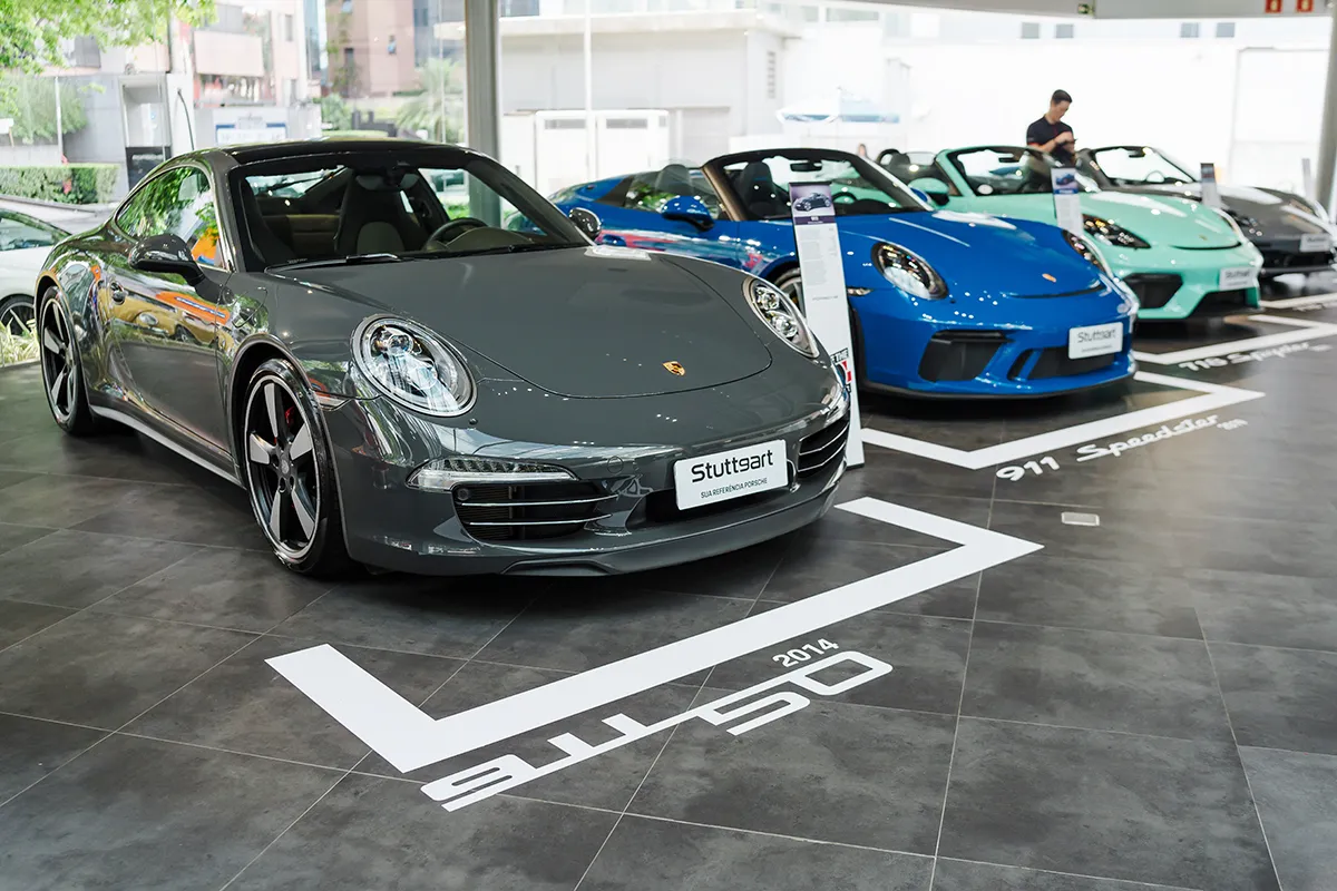 30 set 24 Exposicao de Porsches esportivos com cambio manual na Stuttgart 5