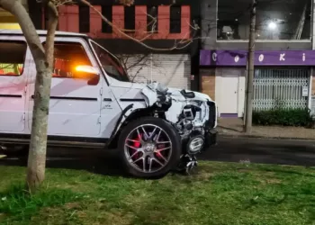 Mercedes curitiba acidente