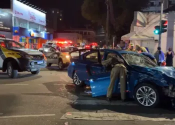 acidente bmw em sao jose dos pinhais