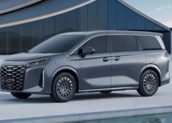 byd xia minivan