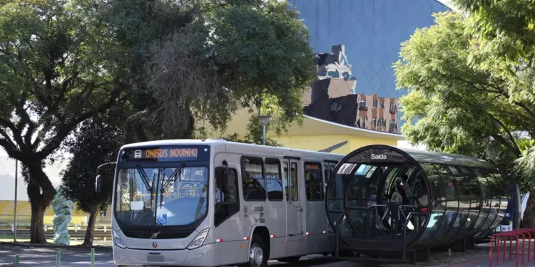 Volvo B320R atuara no sistema ligeirtinho de curitiba 1