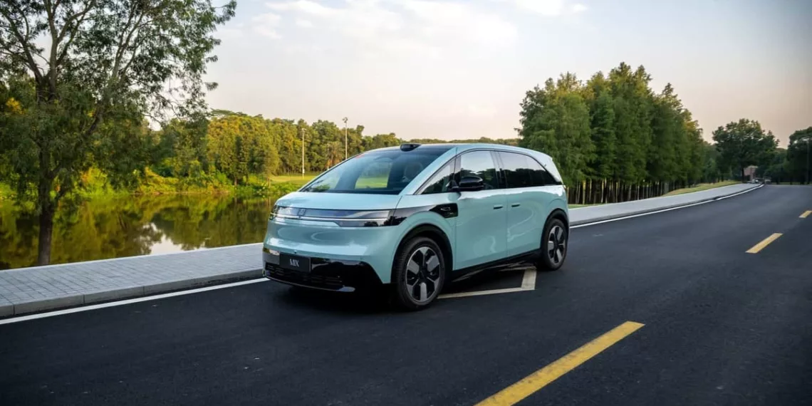zeekr mix 2025 4 Rival da ID. Buzz: Zeekr Mix Surpreende com Alcance e Versatilidade na Minivan Elétrica