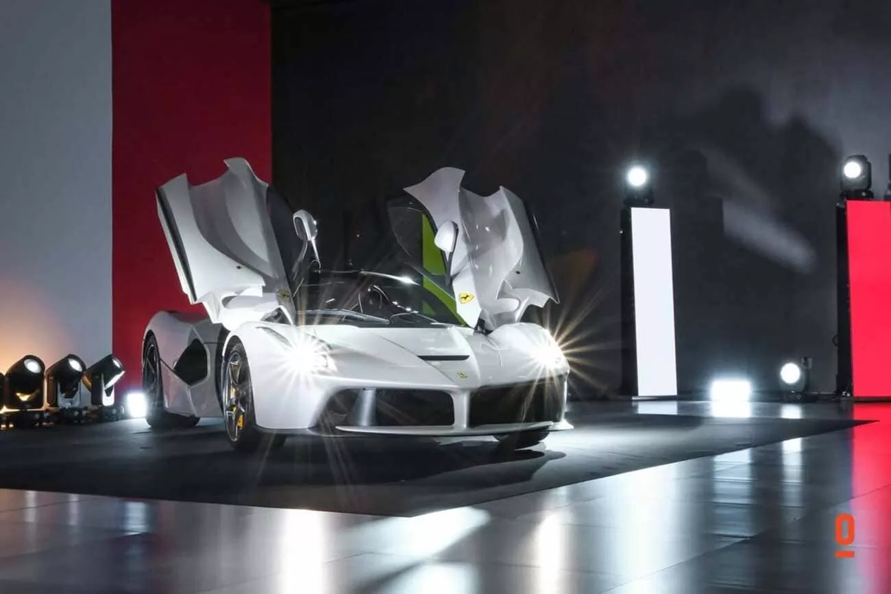 ul ferrari 1 A última Ferrari LaFerrari do mundo está no Brasil e impressiona com seus 963 cv de potência