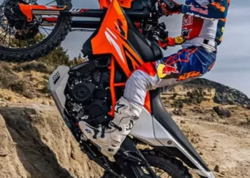 cropped-PHO_BIKE_DET_Dual-sport-KTM-2025-390-enduro-r-orange-action-image-3_SALL_AEPI_V1.webp