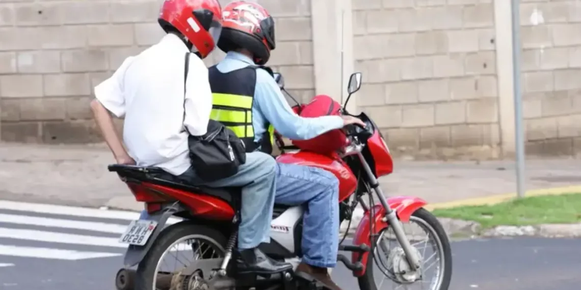 image processing20250114 194732 w9kiqj Mototáxi em São Paulo: Justiça Anula Proibição e Reacende Debate Sobre Mobilidade