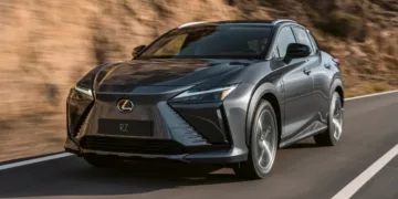 lexus rz 450e 33 Lexus RZ: o primeiro elétrico da marca desembarca no Brasil com foco em luxo, tecnologia e desempenho