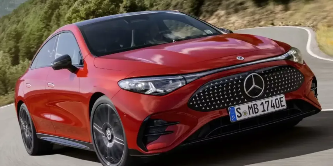 mercedes benz cla 350 4matic with eq technology amg line plus 034903960b80088a e1741969521491 A Mercedes-Benz reinventa o CLA em 2025, lançando versões 100% elétricas e trazendo recursos inovadores.