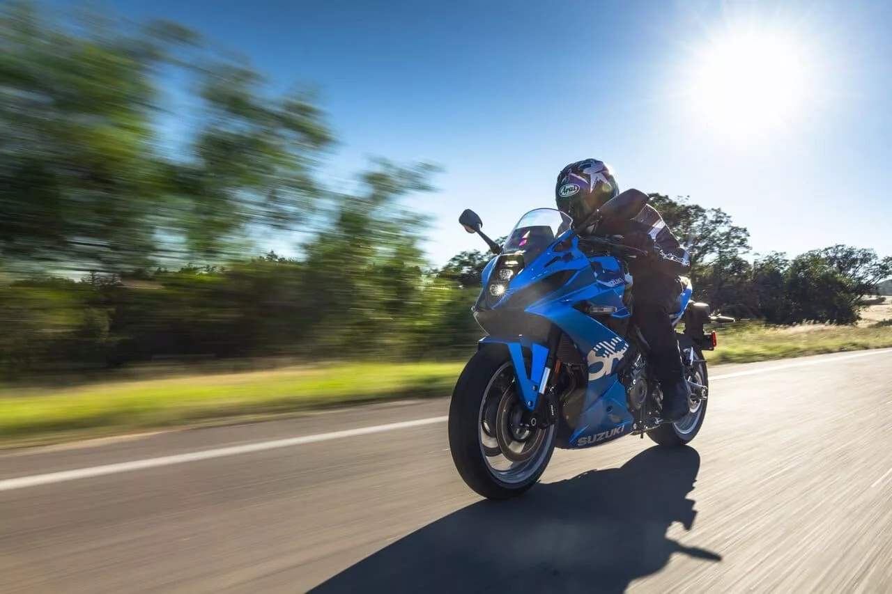 suzuki gsx8r 1 Suzuki GSX-8R Chega ao Brasil para Agitar o Segmento das Esportivas Médias