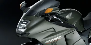 CBR 1100xx Foto 6 Honda CBR 1100XX Super Blackbird: a superbike que desafiou os limites da velocidade nos anos 90