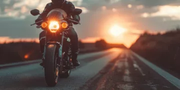 farol moto 2 As motos mais vendidas do Brasil em 2025: domínio da Honda e a surpreendente ascensão da Mottu Sport 110i