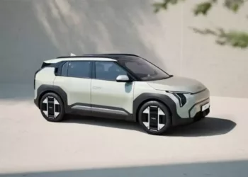 kia ev3 branco lateral parado 732x488 1 Kia EV3 conquista o título de Carro Mundial do Ano com autonomia de até 605 km