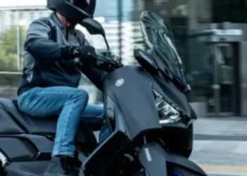 yamaha-xmax-300-connected-2026-acao-800x445