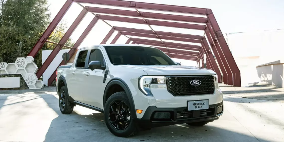 Ford Maverick Lariat Black 1 2048x1349 1 Ford Maverick 2025 estreia com visual renovado e mais fôlego no desempenho