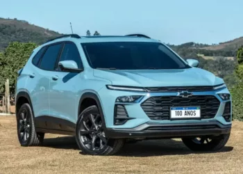 2026 chevrolet onix mt 100 years edition cp Edição 100 Anos da Chevrolet chega ao Onix e Tracker com mudanças visuais e produção limitada