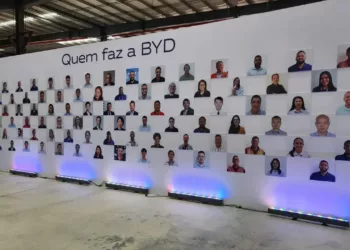 BYD apresenta primeiro veiculo experimental da fabrica de Camacari Sergio Dias 7 1 Quer trabalhar na BYD? Veja como conseguir uma vaga na nova fábrica de Camaçari com contratação imediata
