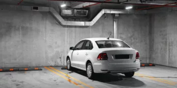 carro garagem Estacionaram na sua garagem? Saiba o que a lei permite – e o que você pode fazer