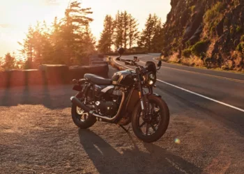 1 acc speedtwin900 my25 000995 jp 1 57877354 Triumph Speed Twin 900 2025 estreia com novo design e mais tecnologia