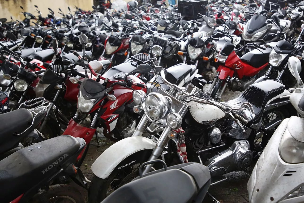 2 foto giuliano detran pr Harley Davidson de R$ 13 mil? Detran do Paraná vai leiloar motos e carros em Curitiba