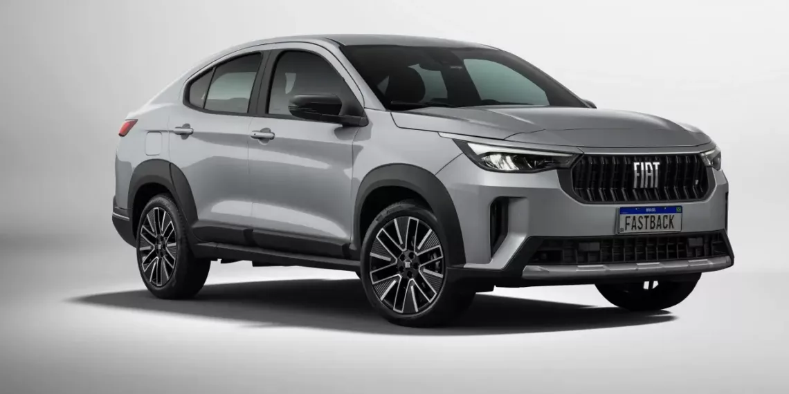 Fiat Fastback Audace My26 0005 e1754319186976 Desconto gigante no Fiat Fastback 2026 faz SUV híbrido custar menos que Polo e Tera