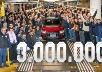 chevrolet onix atinge 3 milhoes de unidades produzidas Com 3 milhões de unidades, Onix ultrapassa o Corsa e assume o topo da produção da GM no Brasil