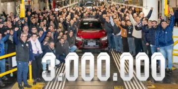 chevrolet onix atinge 3 milhoes de unidades produzidas Com 3 milhões de unidades, Onix ultrapassa o Corsa e assume o topo da produção da GM no Brasil