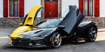 ferrari daytona sp3 tailor made 599 12 Modelo único da Ferrari Daytona SP3 atinge R$ 140 milhões em leilão beneficente