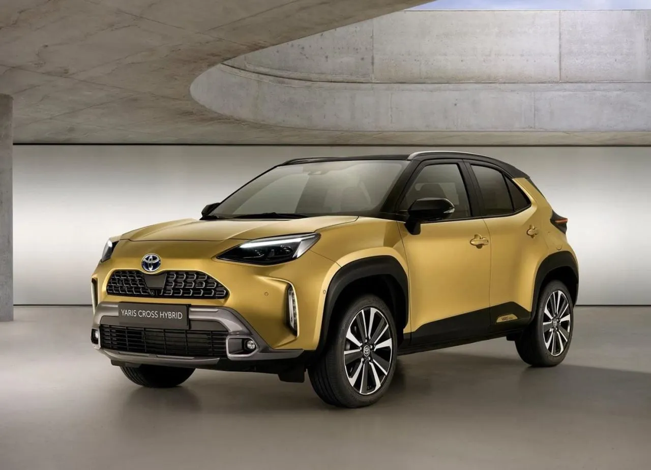 toyota yaris cross 2021 1600 04 min Toyota Yaris Cross 2026 chega em outubro com quatro versões e aposta no espaço e eficiência