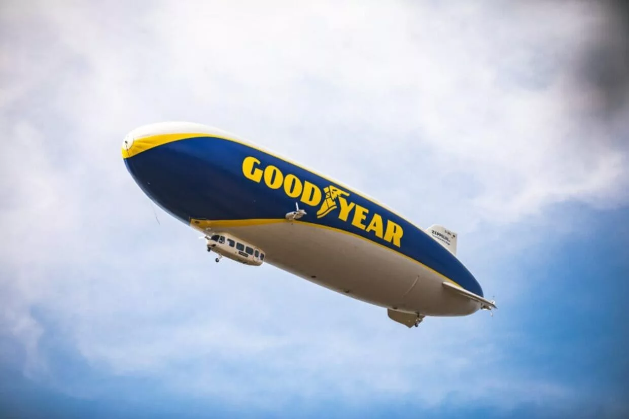 Goodyear Blimp Divulgacao 03 980x653 1 Dirigível da Goodyear completa 100 anos com pintura retrô e homenageia o modelo original
