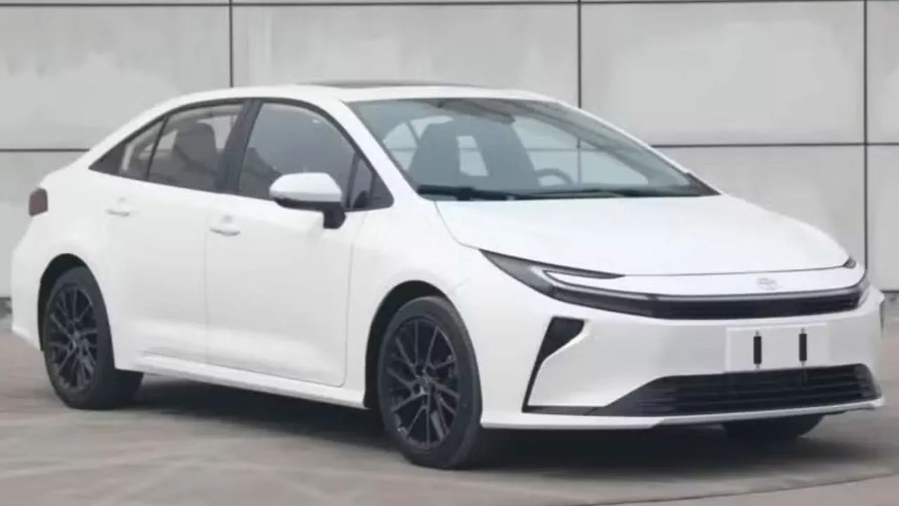 novo toyota corolla china cp Novo Toyota Corolla vaza na China com visual futurista e mais espaço interno