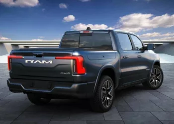 ram eletrica rev 1500 4 RAM desiste da 1500 REV elétrica e volta a apostar em V8 e motor híbrido