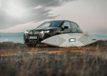 1 p90614778 highres bmw x sipaboards 59657224 BMW lança prancha elétrica com fibra de carbono e motor silencioso