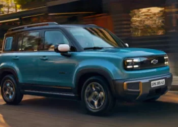 uber chev Uber e Chevrolet lançam campanha com descontos, taxa zero e cashback para motoristas que optarem pelo carro elétrico Spark EUV no Brasil.